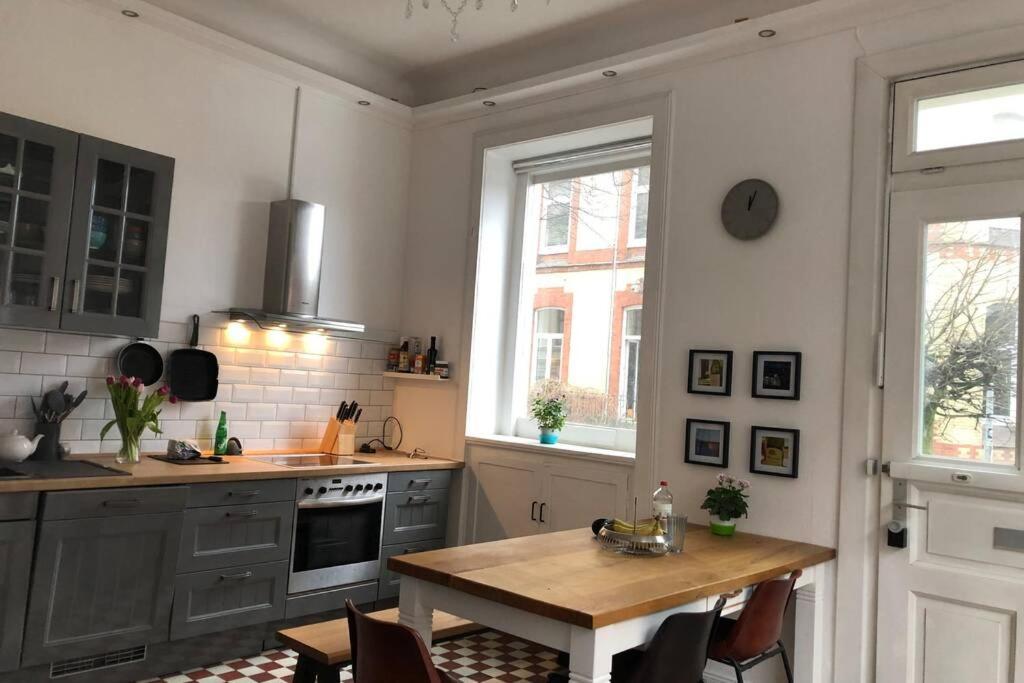 Grosszuegige 185M2-Altbauwohnung In Bestlage 7Zimmer-2Baeder-2Kuechen-2Wcs Hamburg-Harburg Buitenkant foto