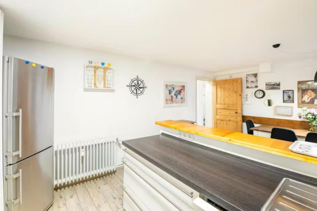Grosszuegige 185M2-Altbauwohnung In Bestlage 7Zimmer-2Baeder-2Kuechen-2Wcs Hamburg-Harburg Buitenkant foto